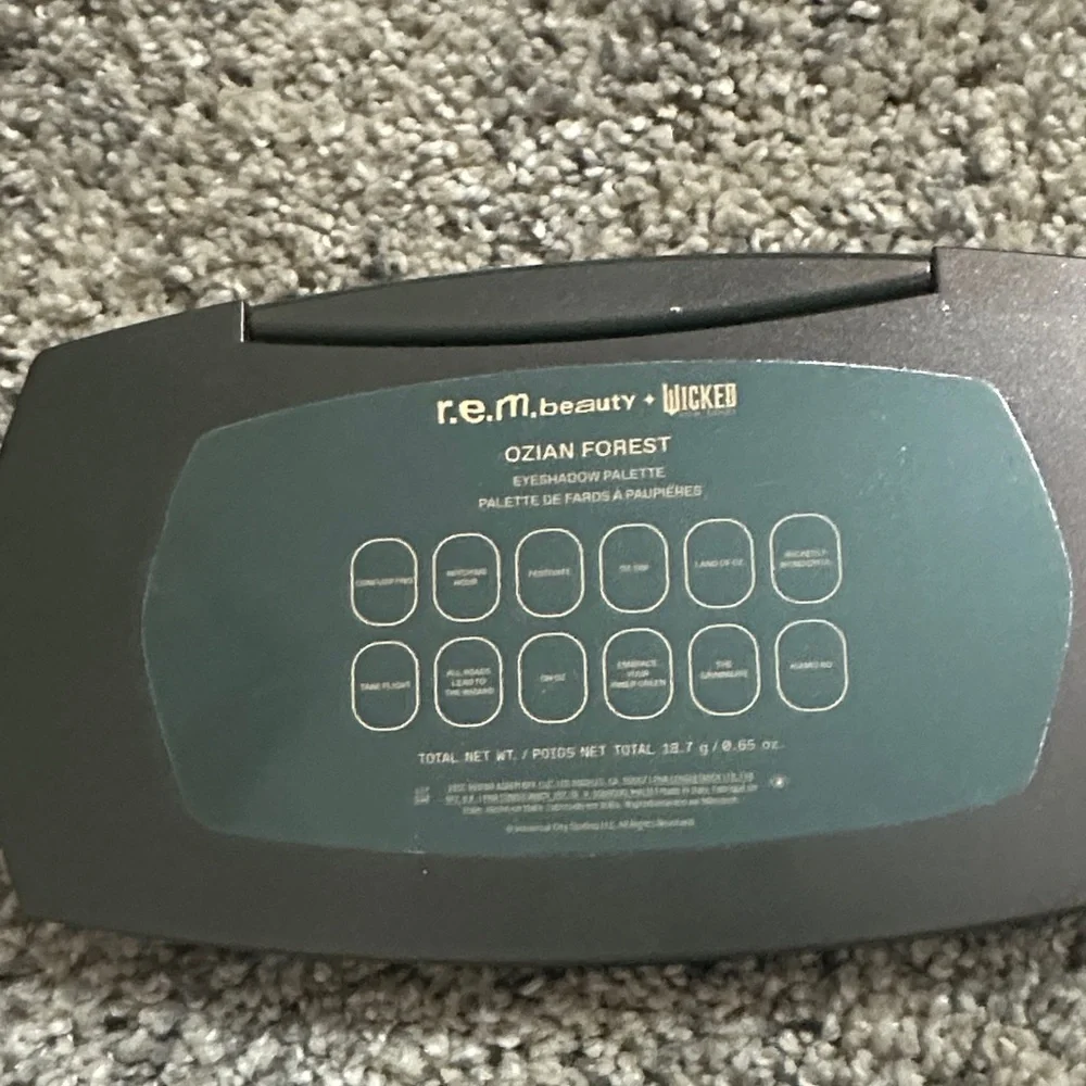 Wicked Eyeshadow Palette - Vibrant Shades - Picture 3 of 7